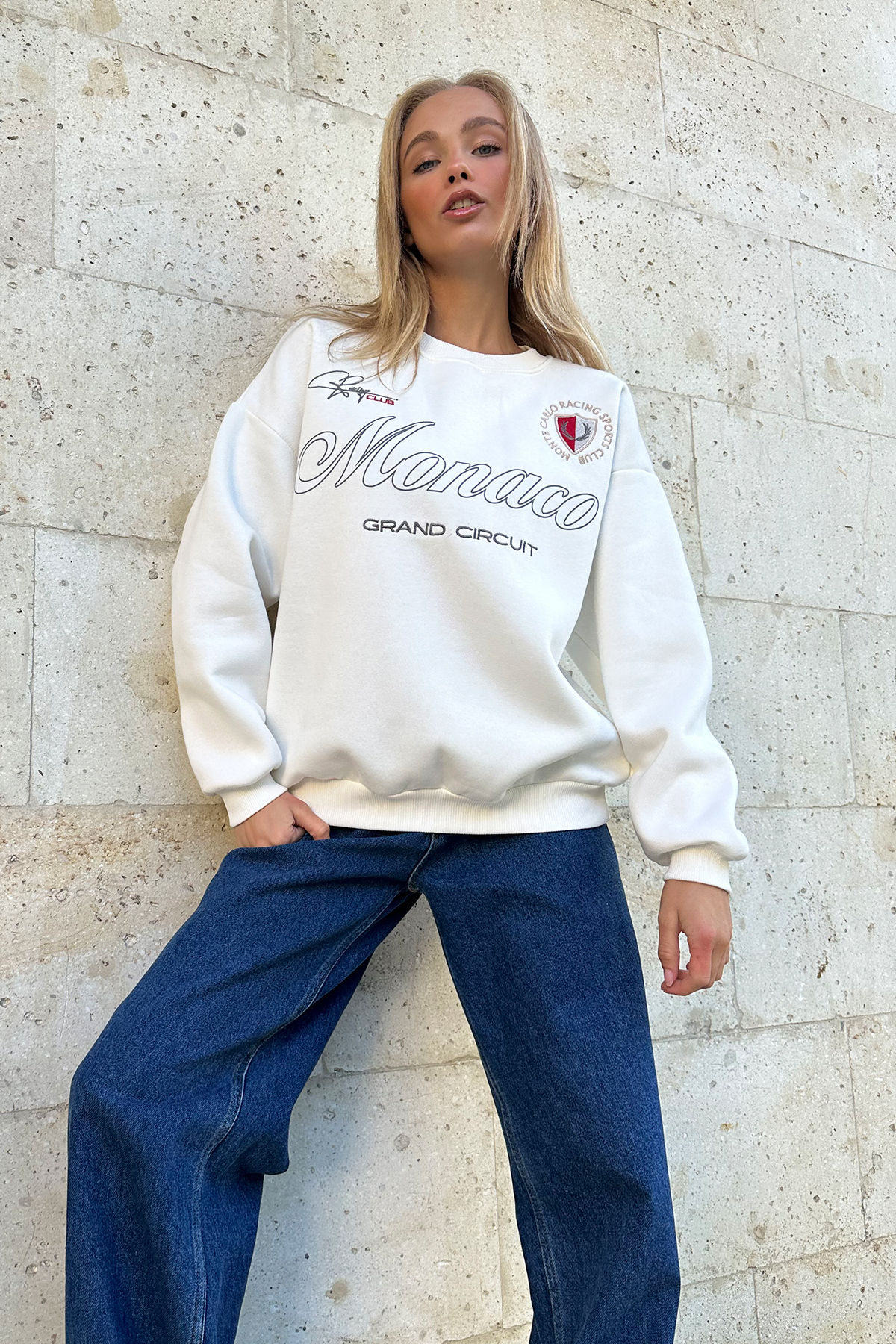 Bisiklet Yaka Nakış İşlemeli Baskılı 3 İplik İçi Şardonlu Sweatshirt - Ekru