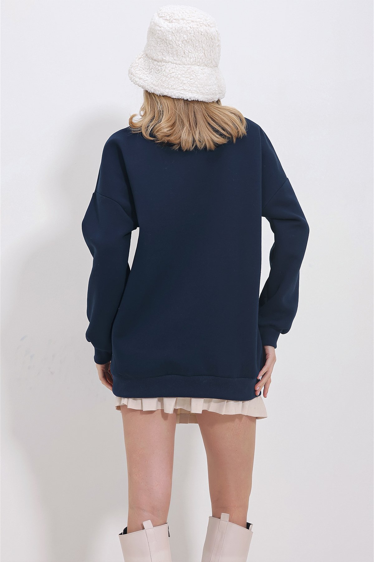 Bisiklet Yaka Nakışlı 3 İplik İçi Şardonlu Oversize Sweatshirt - Lacivert