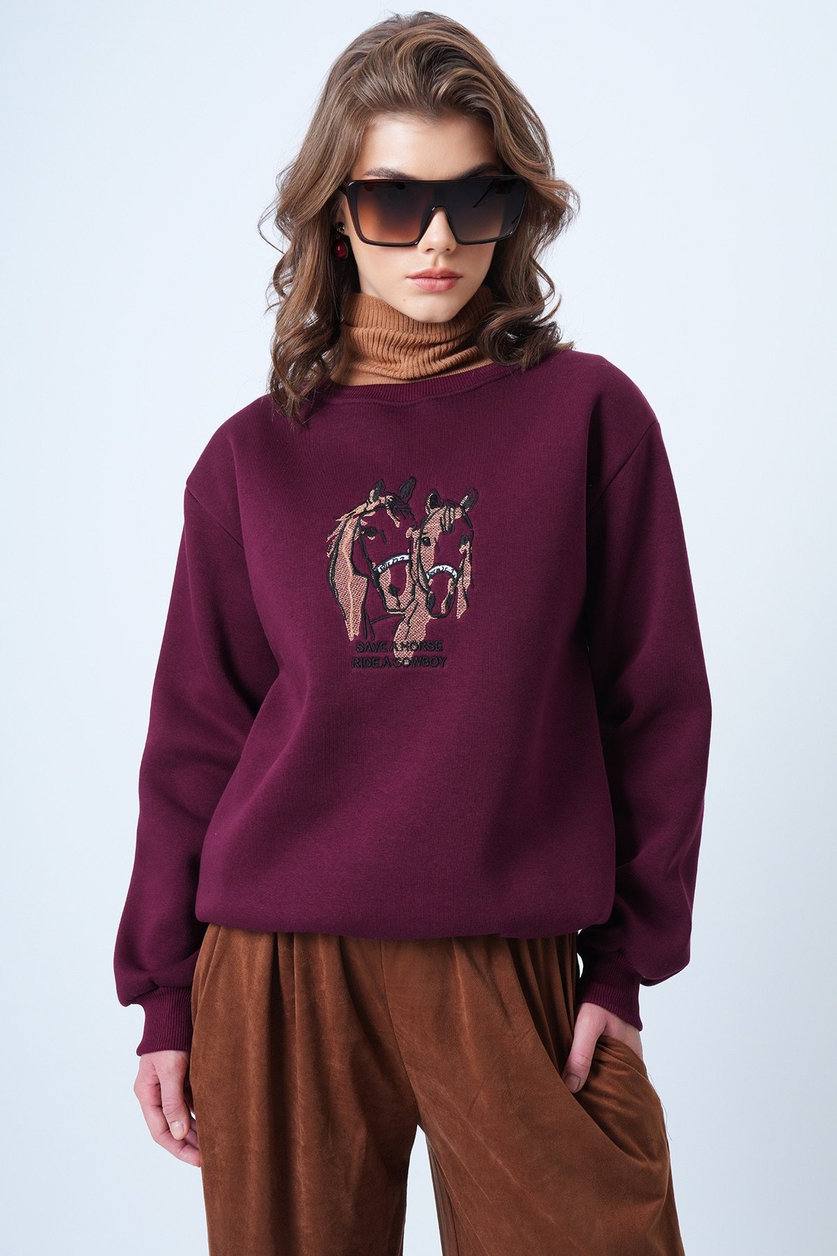 Bisiklet Yaka Nakışlı  İçi Şardonlu 3 İplik Sweatshirt - BORDO