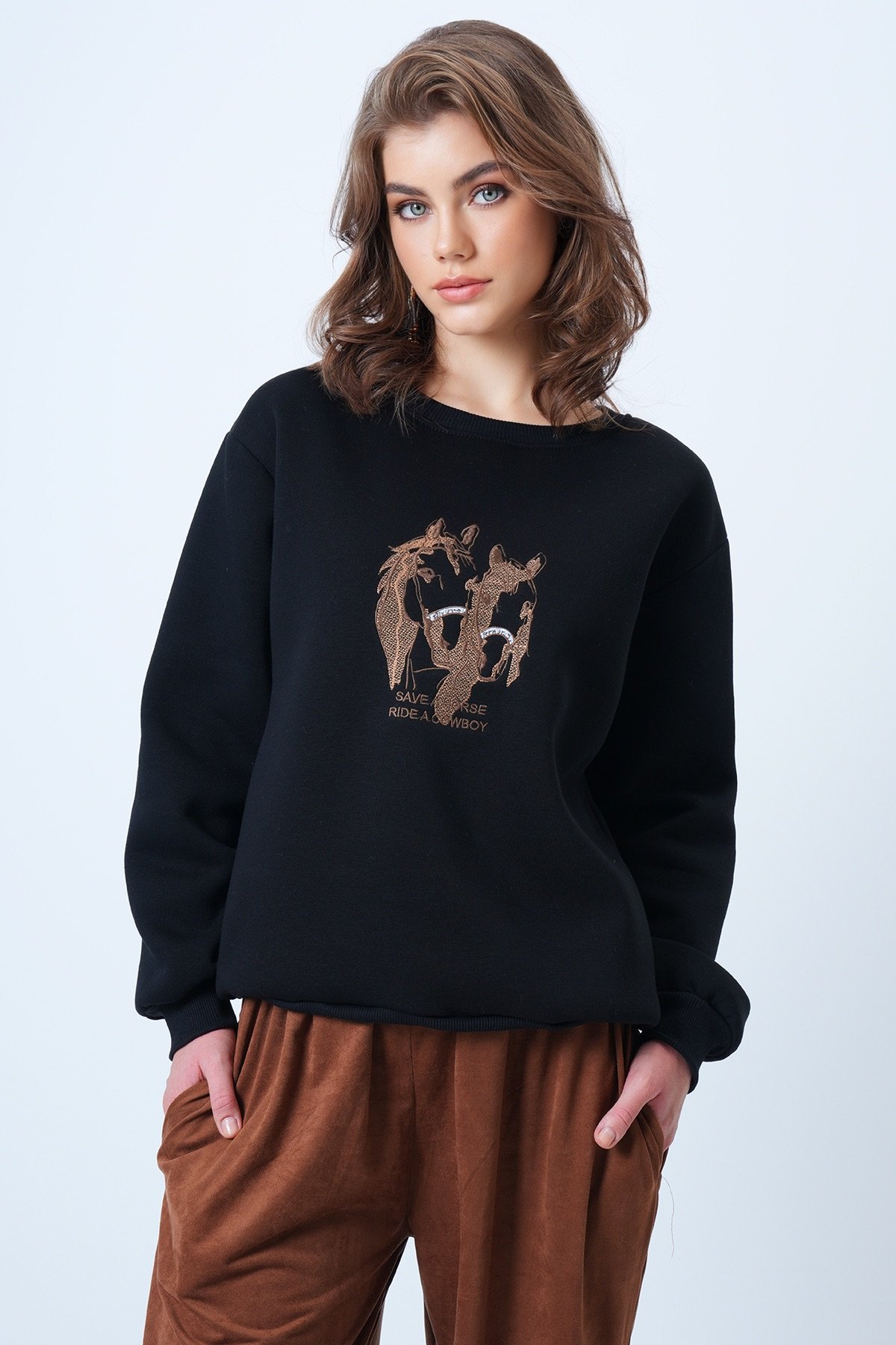 Bisiklet Yaka Nakışlı  İçi Şardonlu 3 İplik Sweatshirt - SİYAH