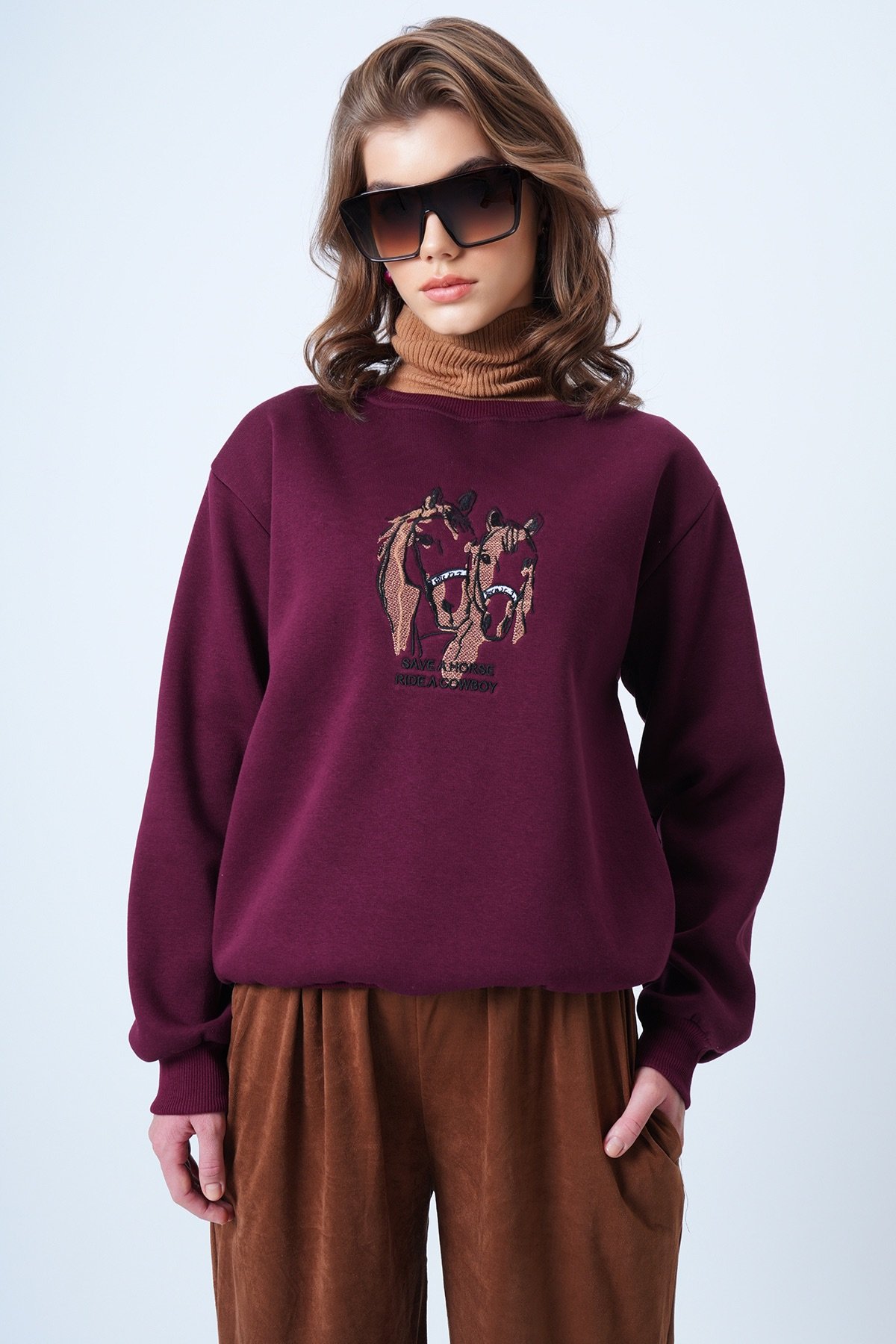 Bisiklet Yaka Nakışlı  İçi Şardonlu 3 İplik Sweatshirt - BORDO