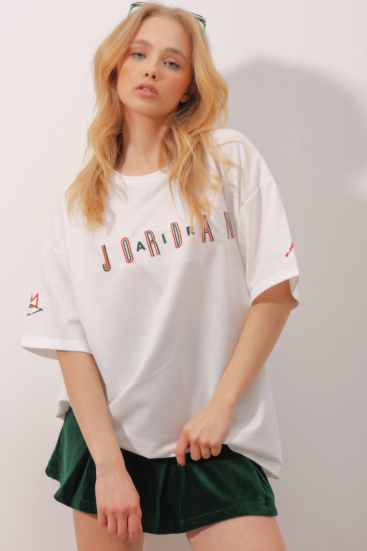 Bisiklet Yaka Nakışlı İki İplik Unisex Oversize T-Shirt - Beyaz