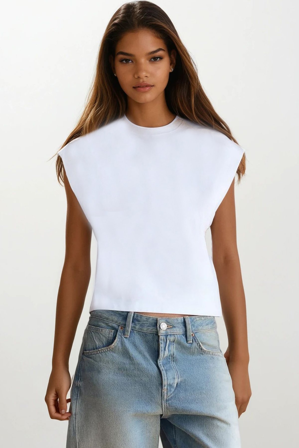 BİSİKLET YAKA OMUZLARI VATKALI KOLSUZ T-SHIRT - Beyaz