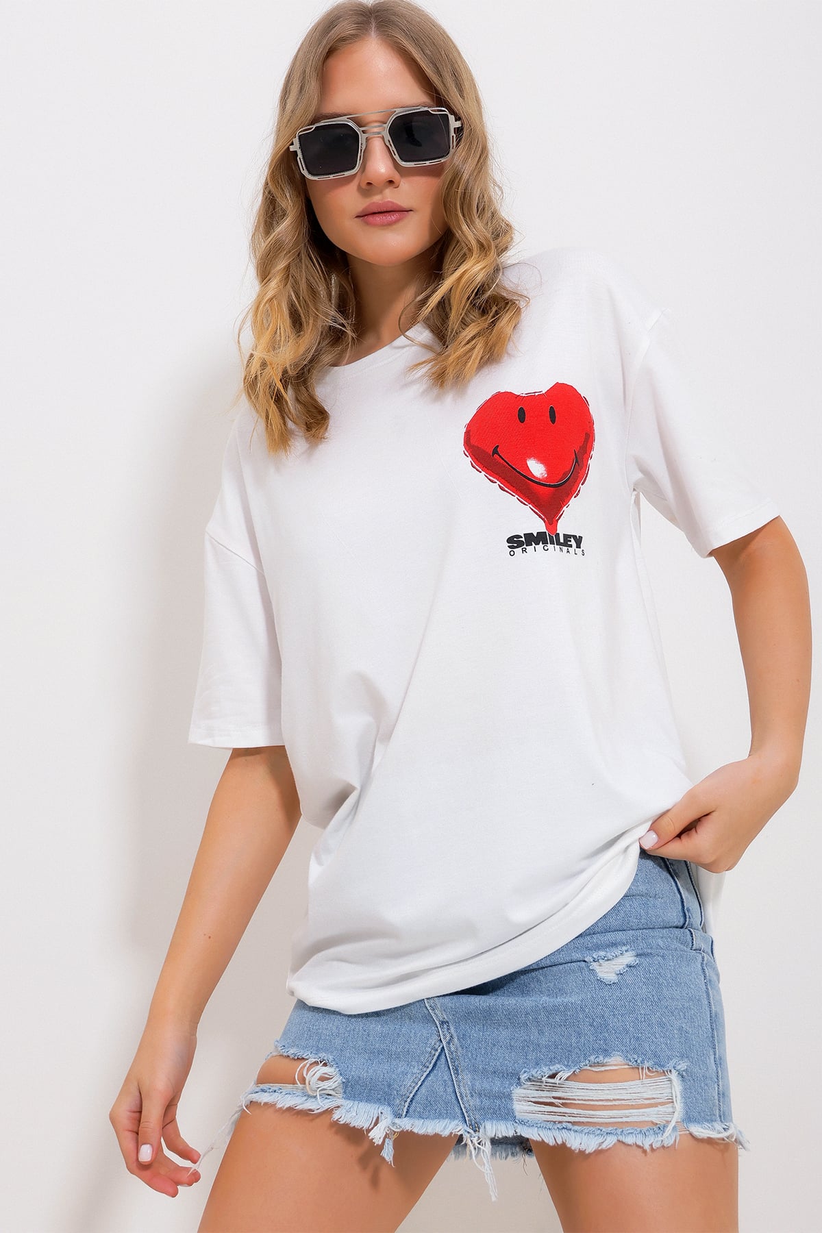 Bisiklet Yaka Ön Arka Kalp Baskılı Pamuklu Oversize T-Shirt - Beyaz