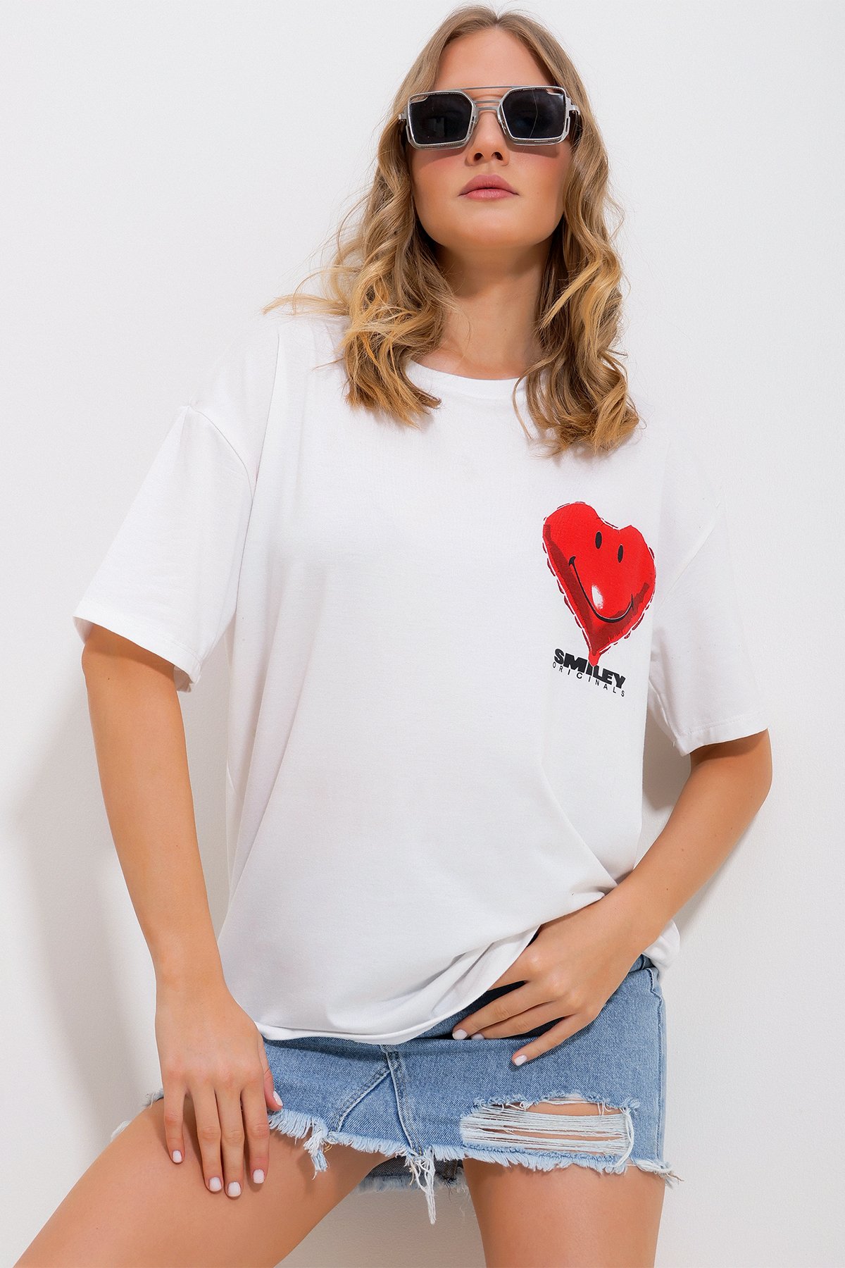 Bisiklet Yaka Ön Arka Kalp Baskılı Pamuklu Oversize T-Shirt - Beyaz