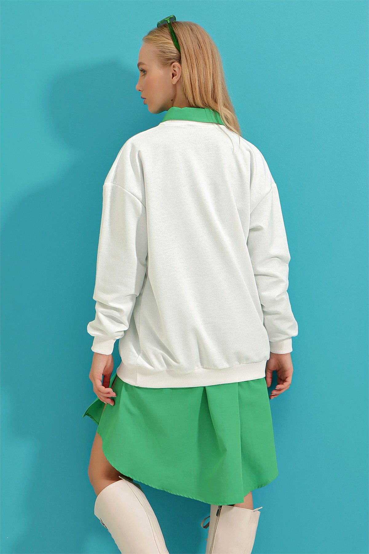 Bisiklet Yaka Önü Baskılı Oversize Sweatshirt - Beyaz