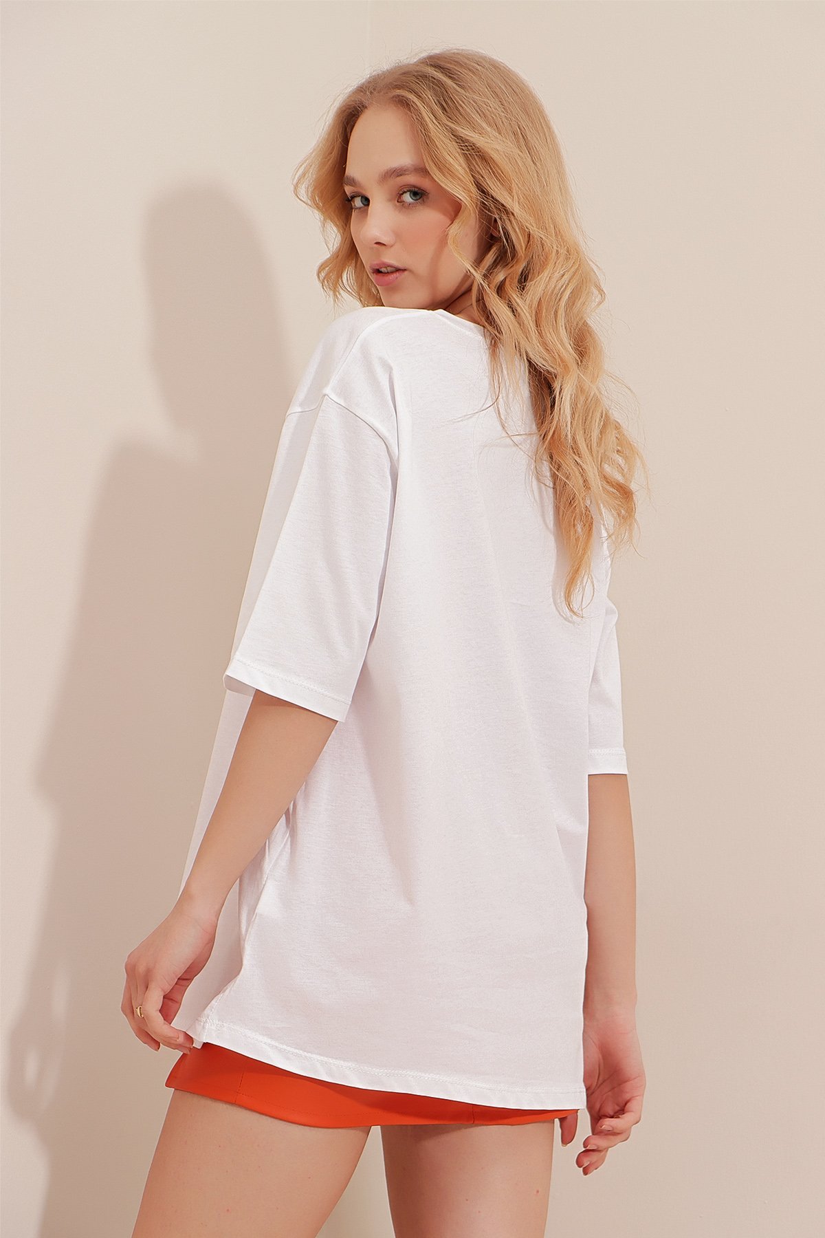 Bisiklet Yaka Önü Baskılı Oversize T-Shirt - Beyaz