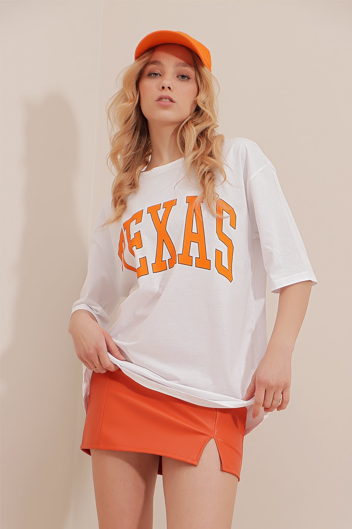 Bisiklet Yaka Önü Baskılı Oversize T-Shirt - Beyaz