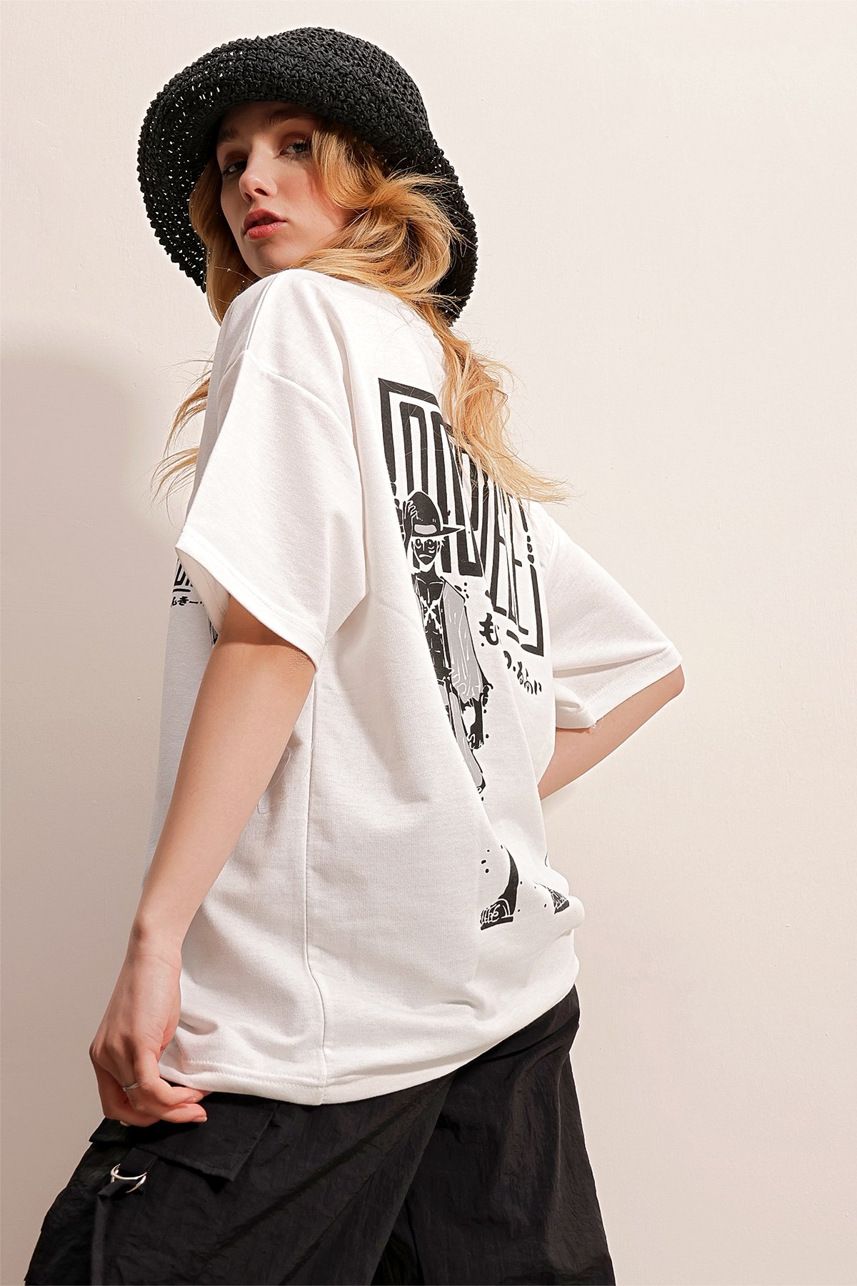 Bisiklet Yaka Önü Ve Arkası Baskılı İki İplik Oversize T-Shirt - BEYAZ