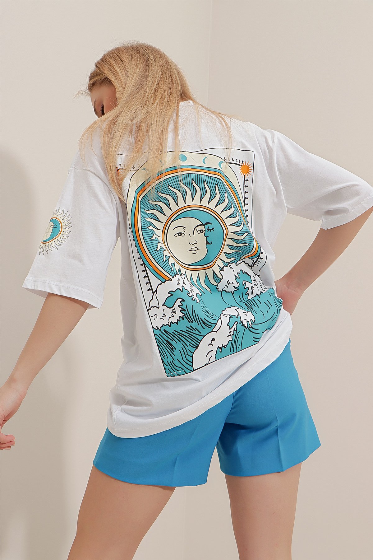 Bisiklet Yaka Önü Ve Arkası Baskılı Oversize Unisex T-Shirt - Beyaz