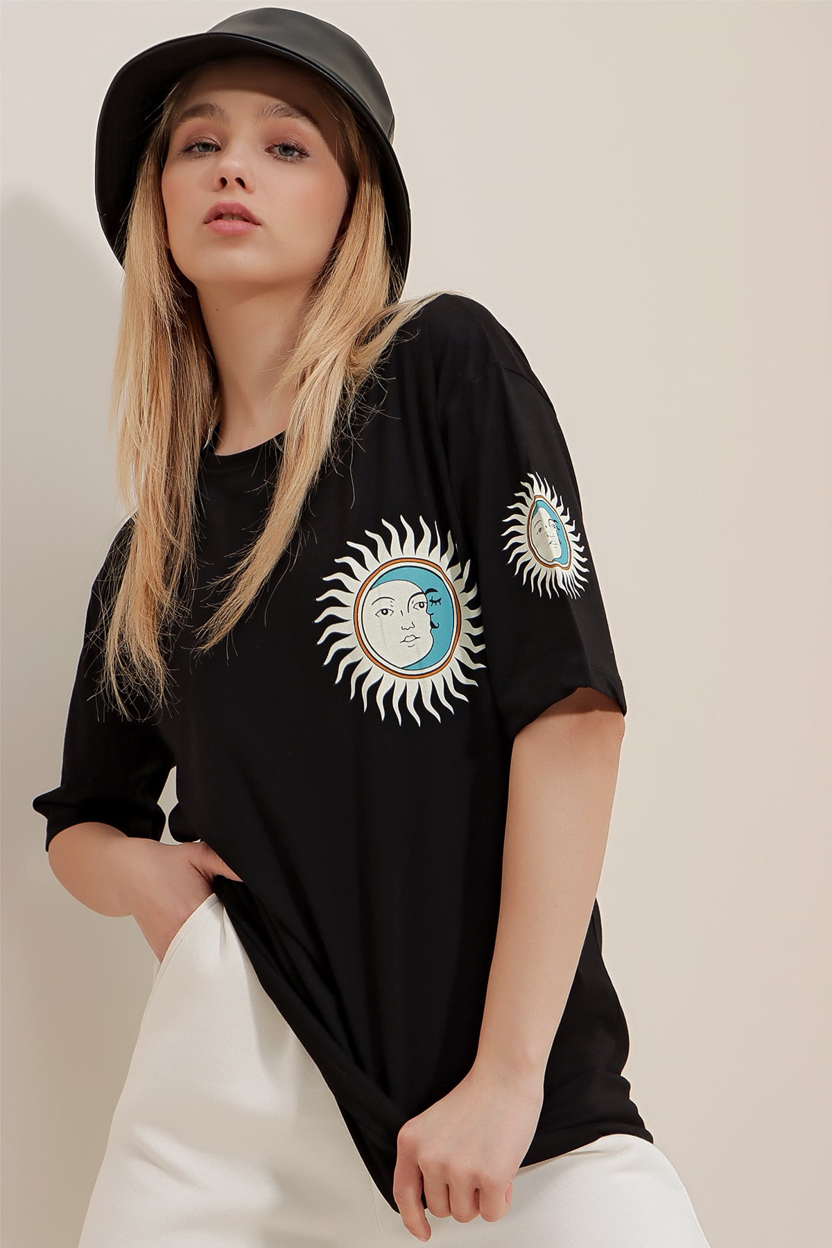 Bisiklet Yaka Önü Ve Arkası Baskılı Oversize Unisex T-Shirt - Siyah