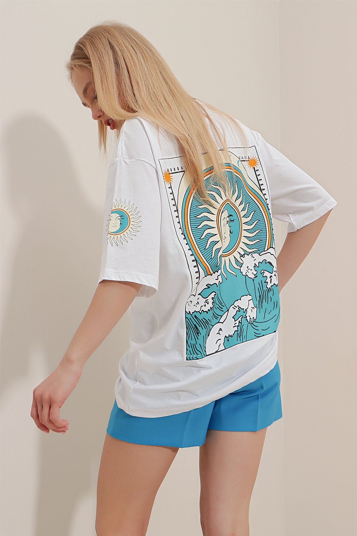 Bisiklet Yaka Önü Ve Arkası Baskılı Oversize Unisex T-Shirt - Beyaz