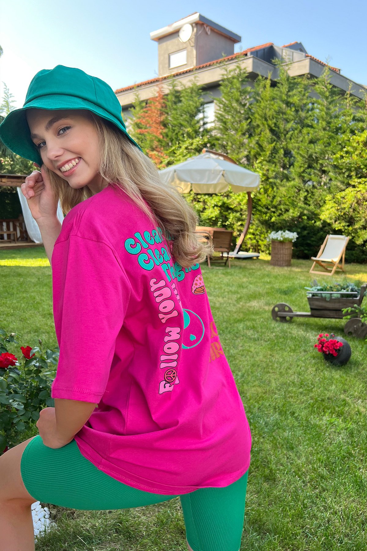 Bisiklet Yaka Önü Ve Arkası Flok Baskılı %100 Pamuk Oversize T-Shirt - Fuşya