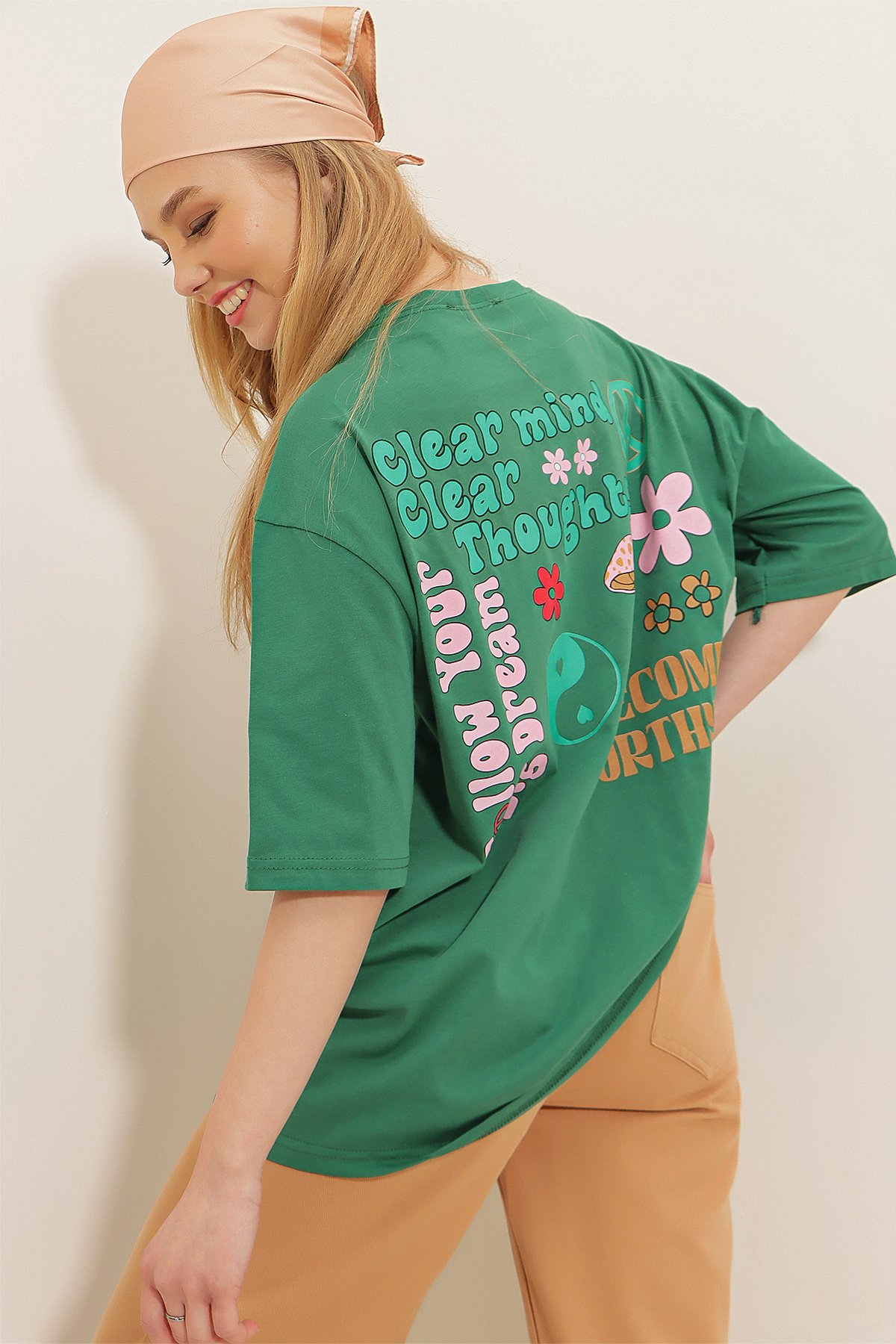 Bisiklet Yaka Önü Ve Arkası Flok Baskılı %100 Pamuk Oversize T-Shirt - Yeşil