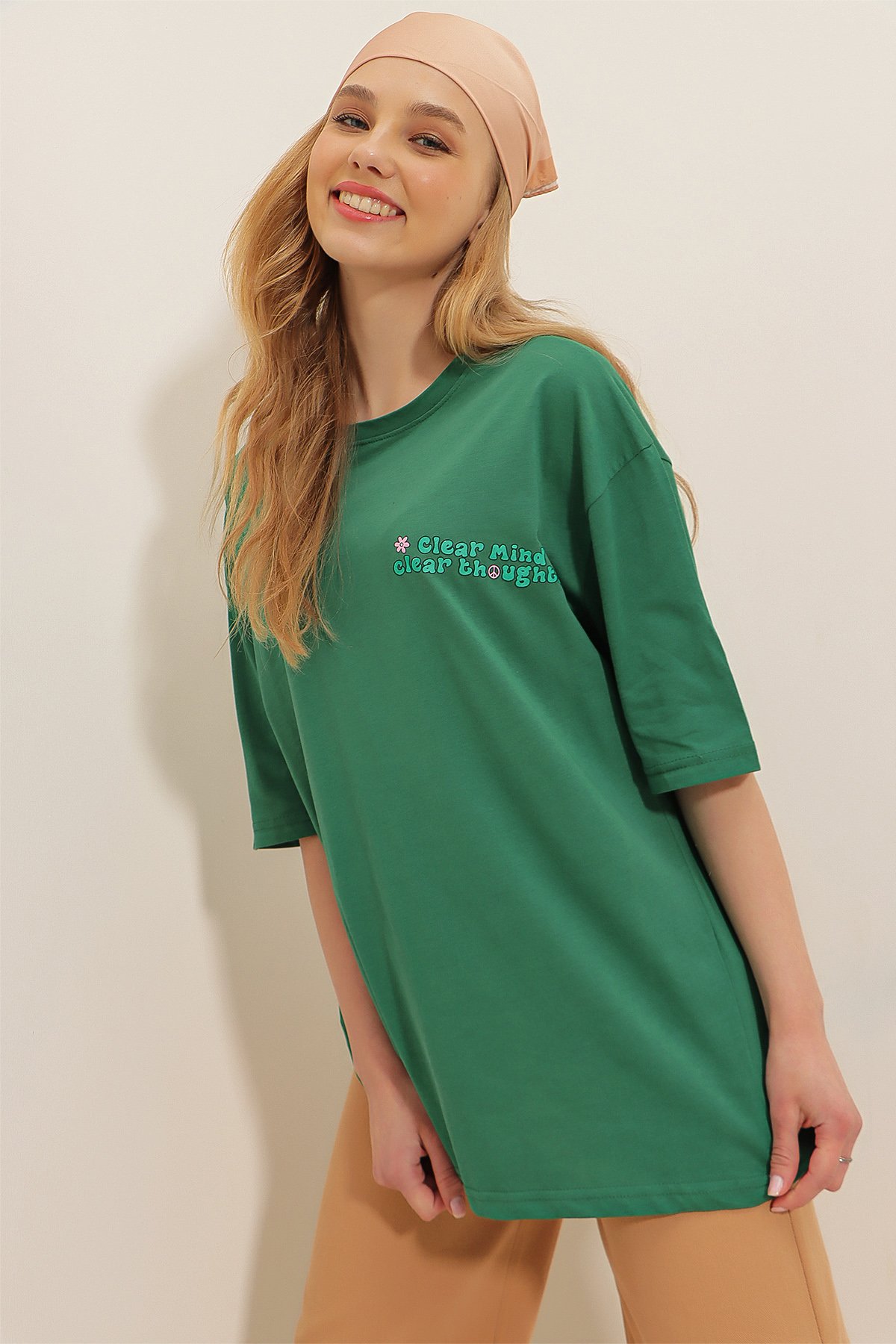 Bisiklet Yaka Önü Ve Arkası Flok Baskılı %100 Pamuk Oversize T-Shirt - Yeşil