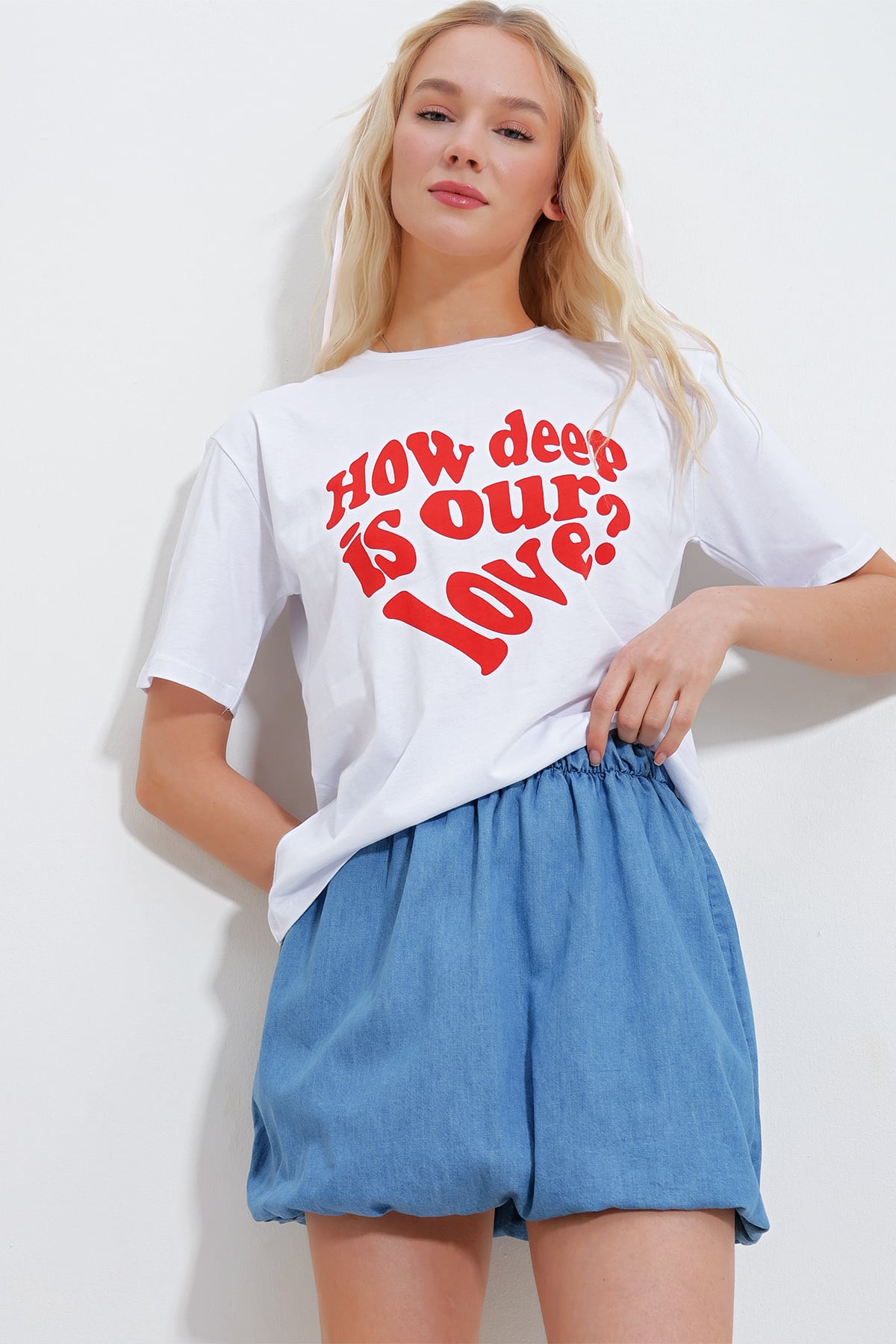 Bisiklet Yaka Önü Yazı Baskılı Pamuk T-Shirt - Beyaz