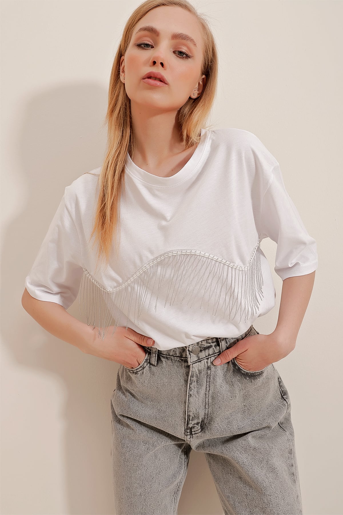 Bisiklet Yaka Önü Zincir Detaylı Yarım Kol T-Shirt - Beyaz