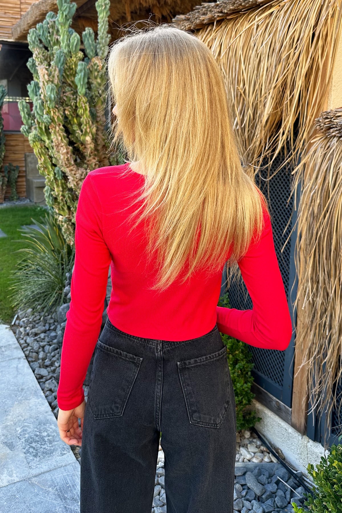 Bisiklet Yaka Out Cut Kesimli Dikişli Crop Bluz - Kırmızı