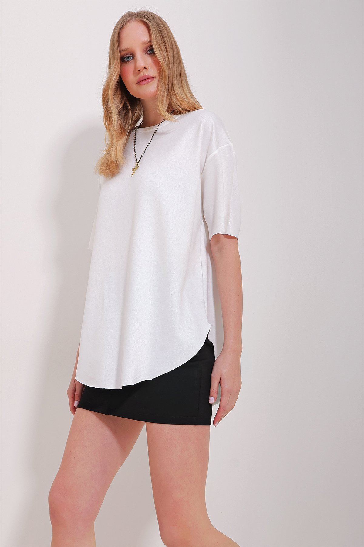 Bisiklet Yaka Oval Kesim Modal T-Shirt - Beyaz