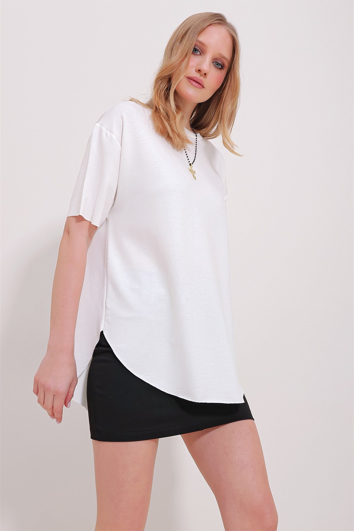 Bisiklet Yaka Oval Kesim Modal T-Shirt - Beyaz