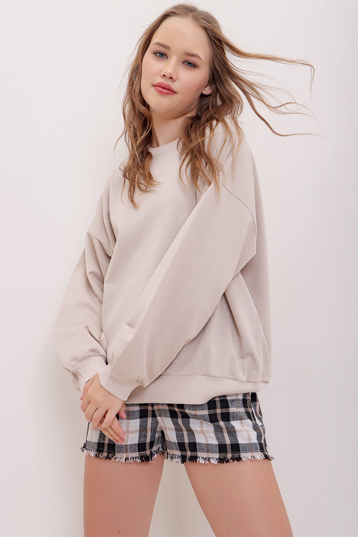 Bisiklet Yaka Oversize Basic Sweatshirt - Taş