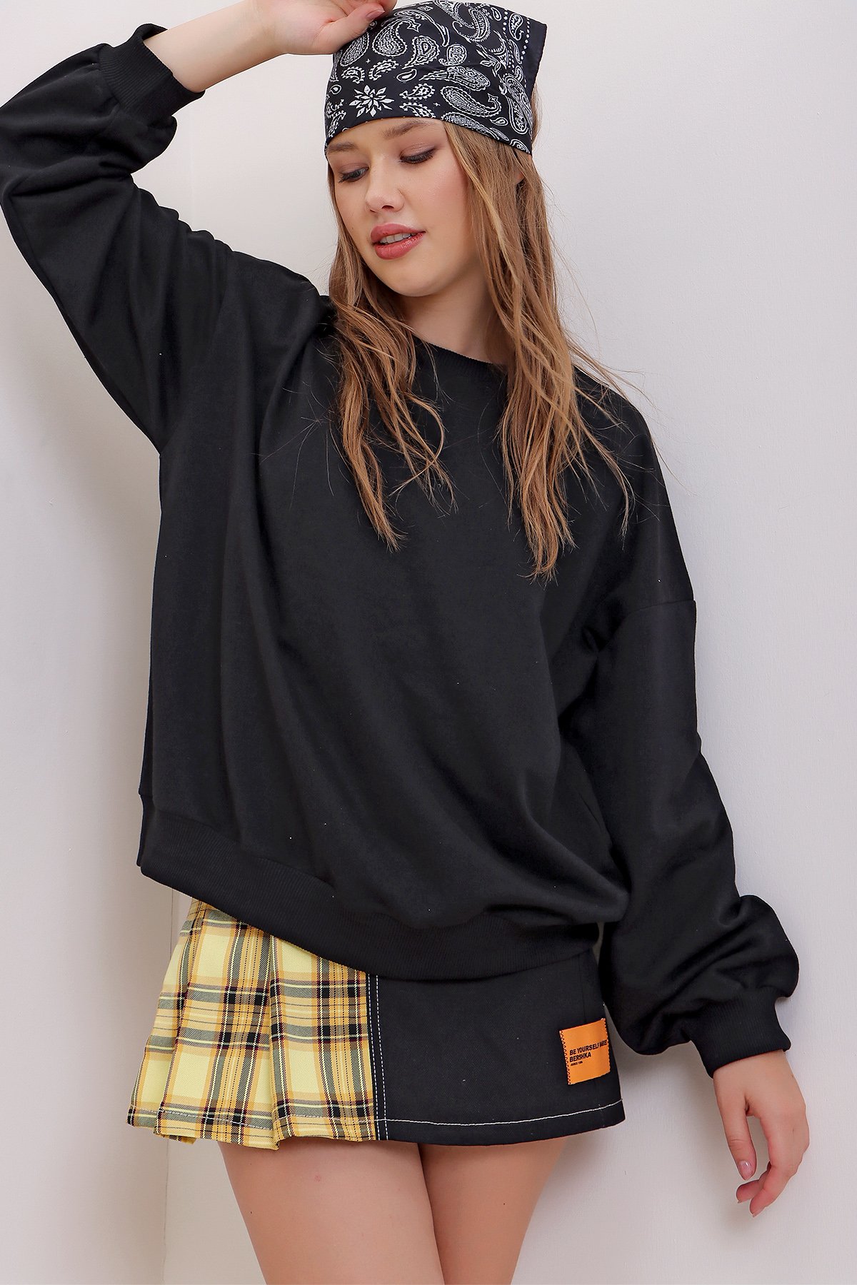 Bisiklet Yaka Oversize Basic Sweatshirt - Siyah