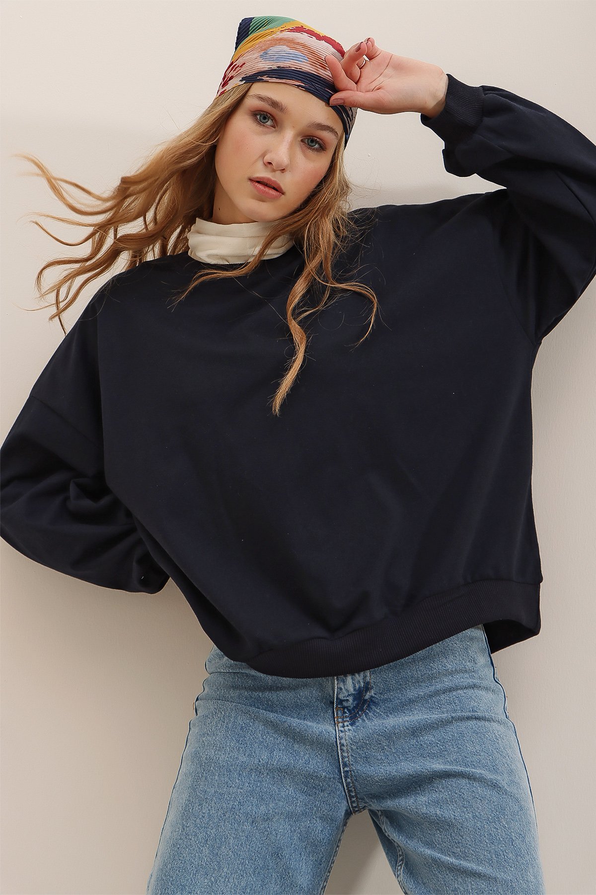 Bisiklet Yaka Oversize Basic Sweatshirt - Lacivert