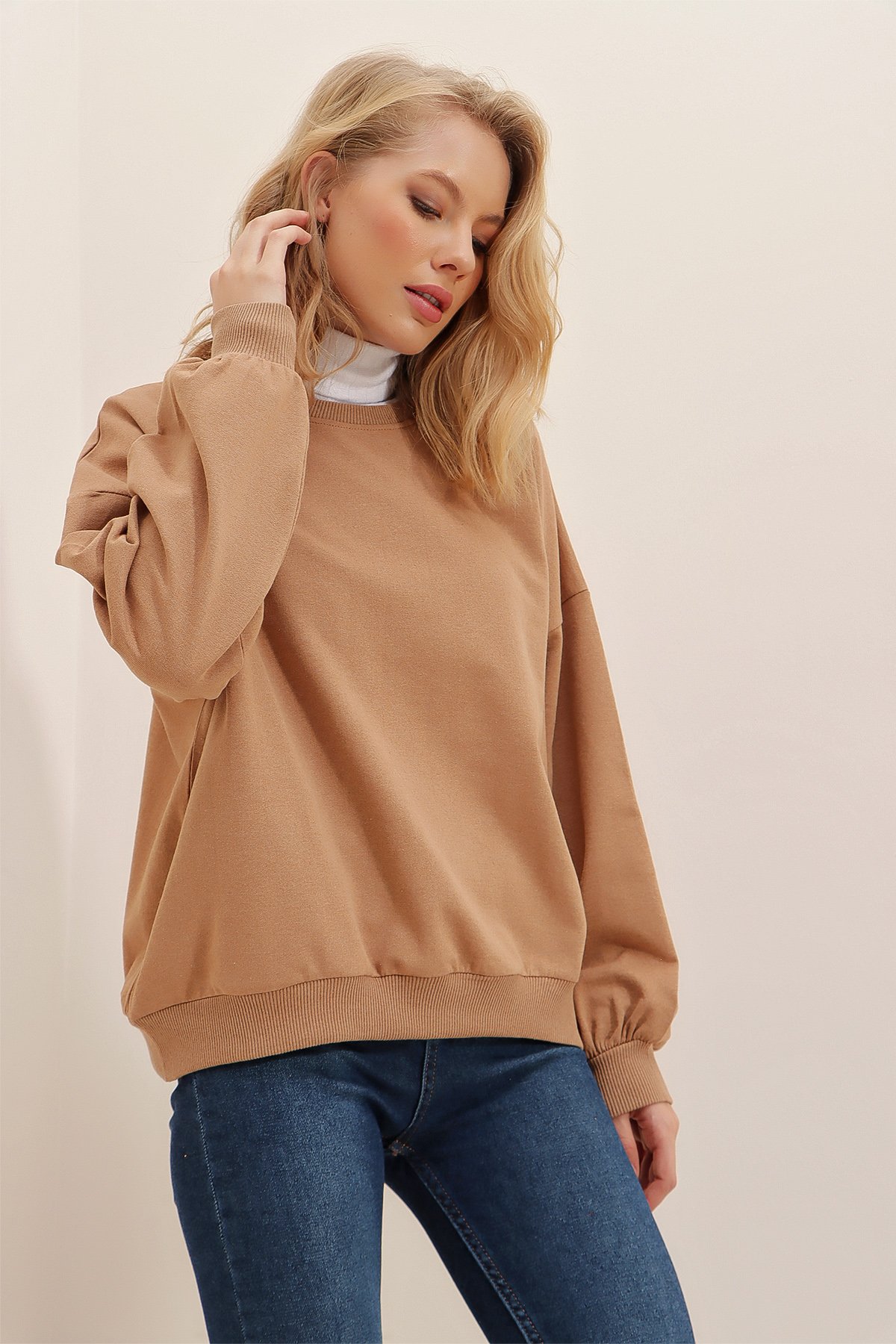 Bisiklet Yaka Oversize Basic Sweatshirt - Karamel