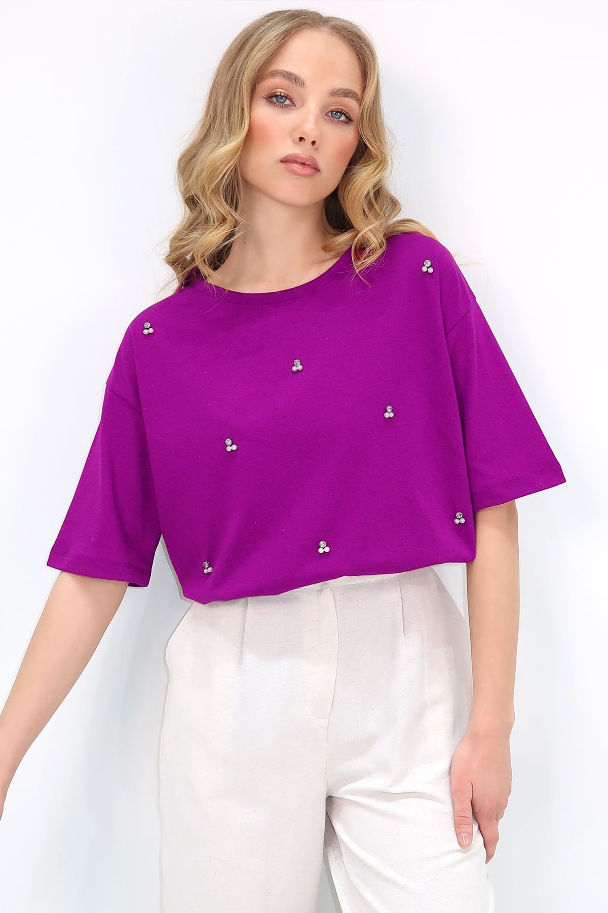 Bisiklet Yaka Oversize İnci Ve Taş İşlemeli T-Shirt - Mor