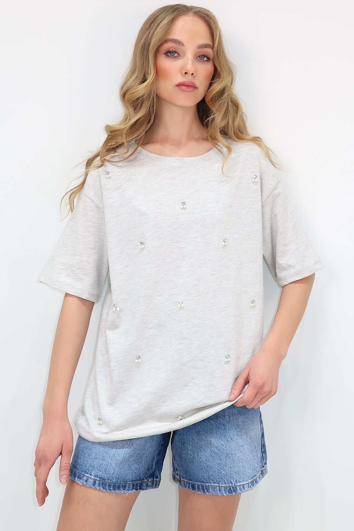 Bisiklet Yaka Oversize İnci Ve Taş İşlemeli T-Shirt - GRİ