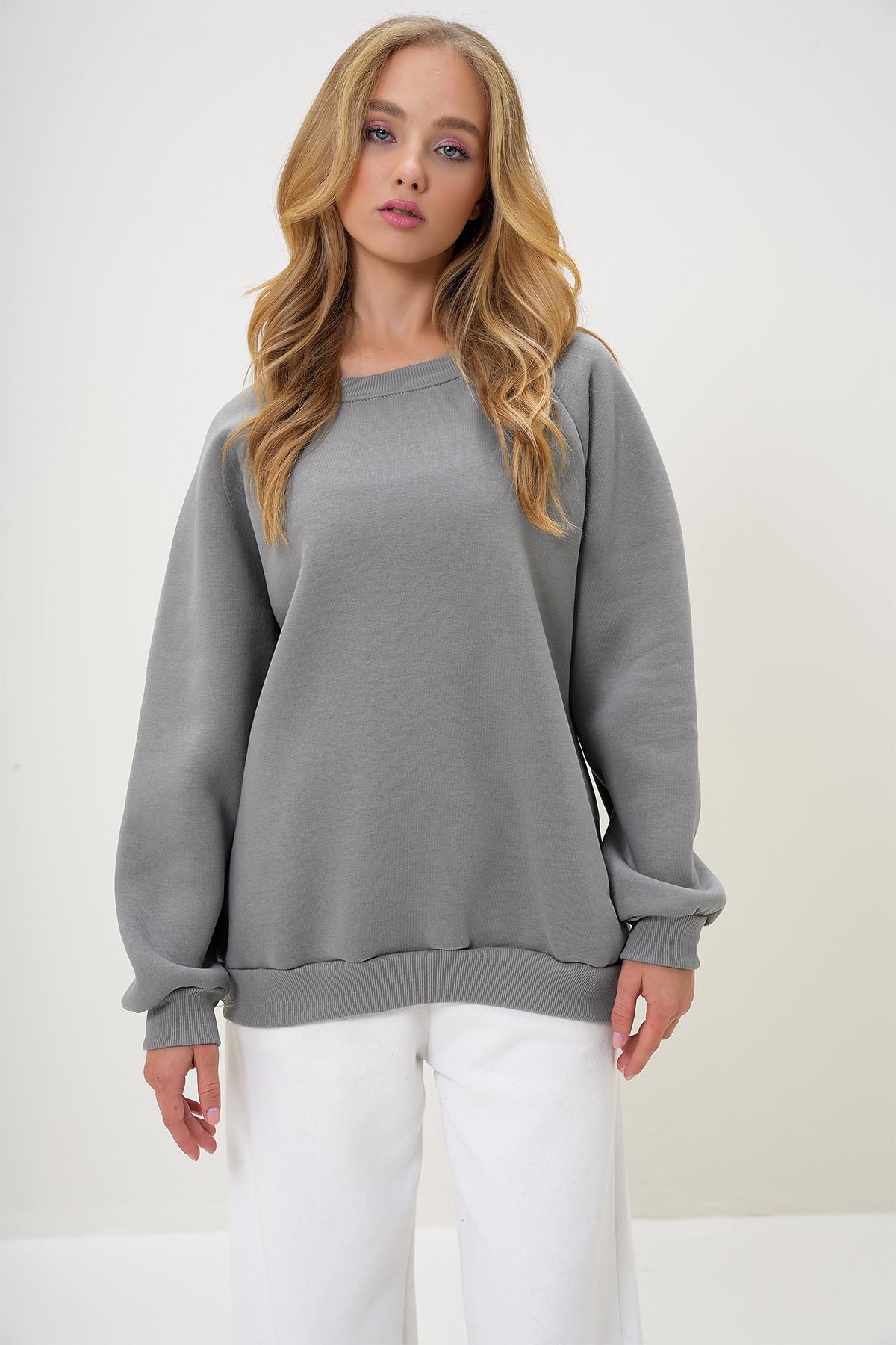 BİSİKLET YAKA REGLAN KOL ÜÇ İPLİK ŞARDONLU BASİC SWEATSHIRT - Boyalı Gri