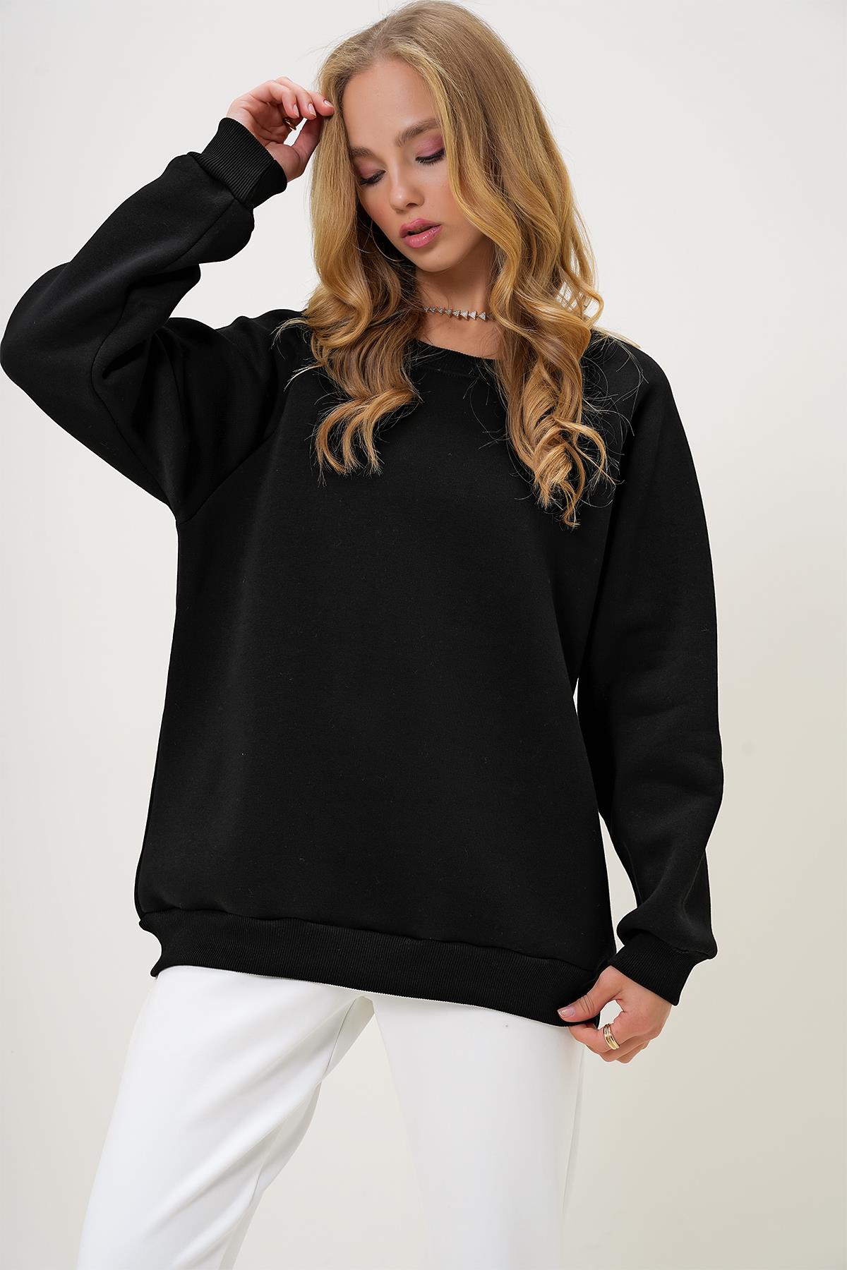 BİSİKLET YAKA REGLAN KOL ÜÇ İPLİK ŞARDONLU BASİC SWEATSHIRT - SİYAH