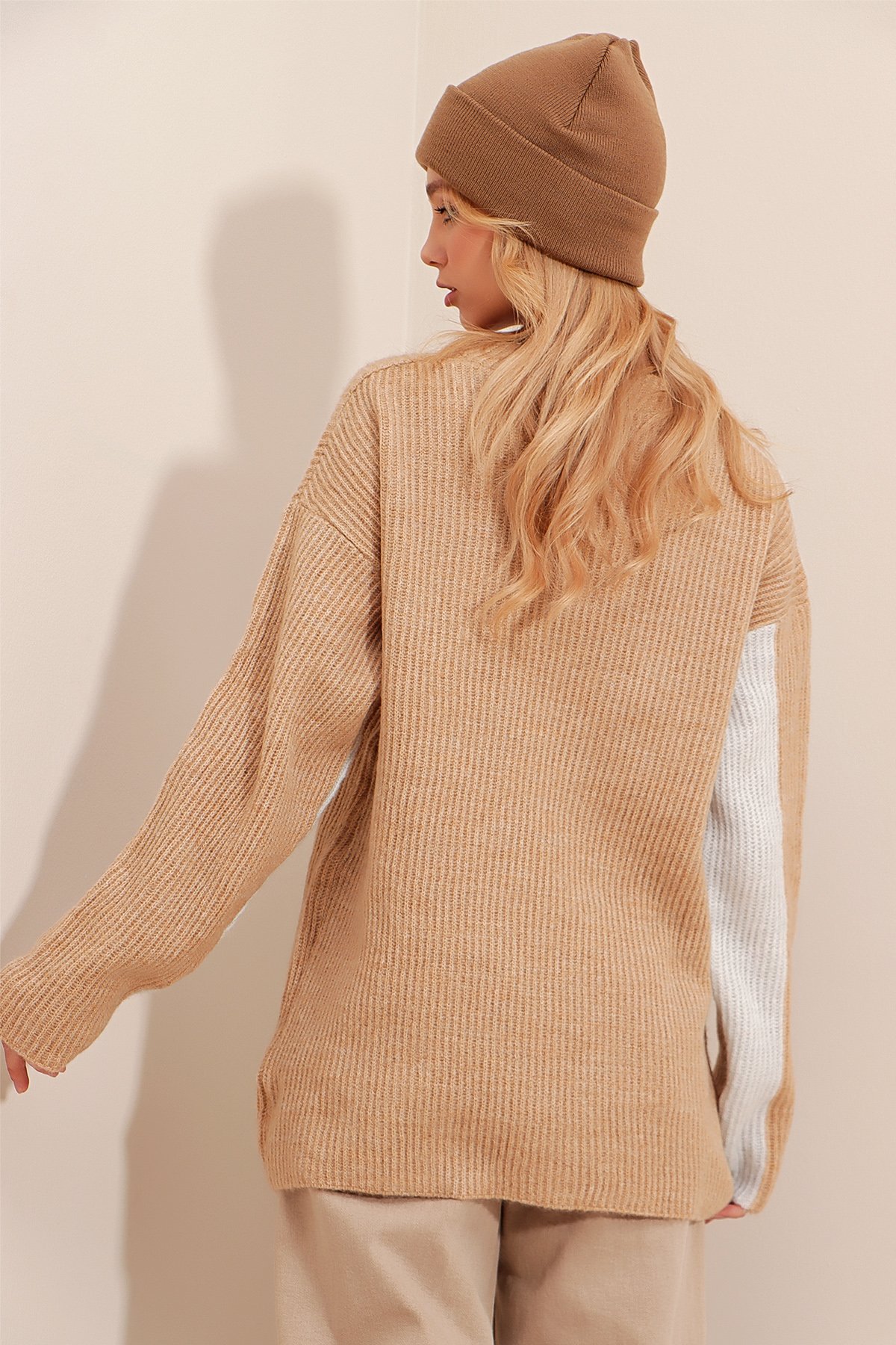 Bisiklet Yaka Renk Bloklu Oversize Triko Kazak - Camel-Gri