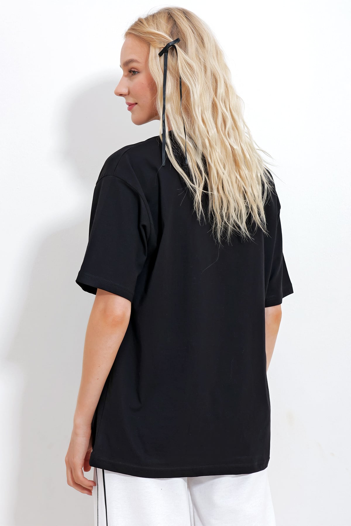 Bisiklet Yaka Taşlı Fil Baskılı Oversize T-Shirt - SİYAH