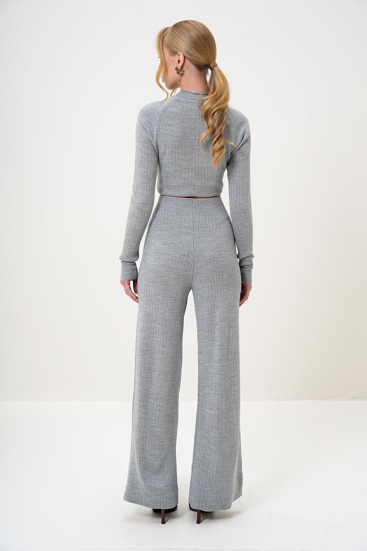 BİSİKLET YAKA TRİKO CROP BLUZ VE PALAZZO PANTOLON TAKIM - Gri