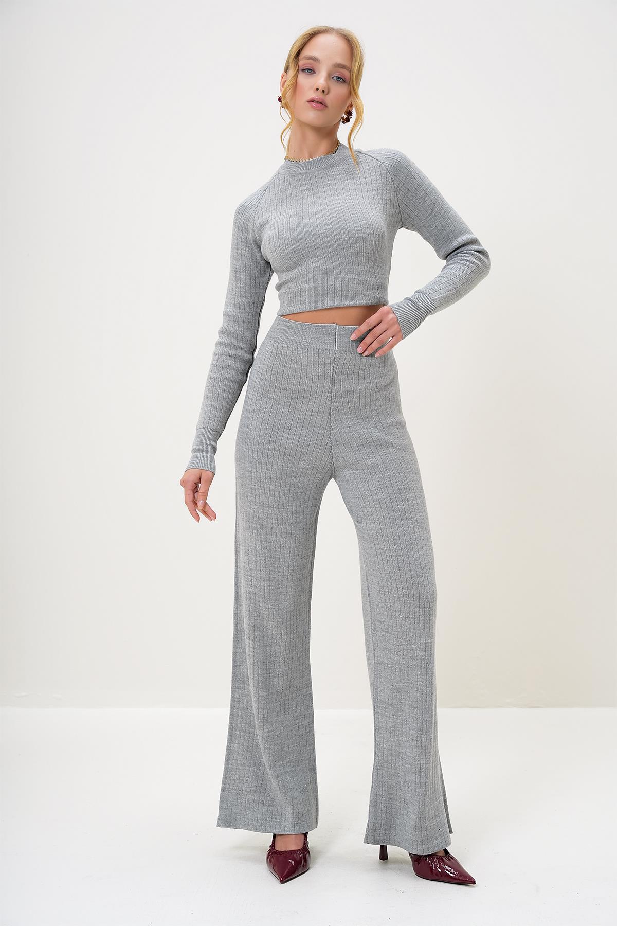BİSİKLET YAKA TRİKO CROP BLUZ VE PALAZZO PANTOLON TAKIM - Gri