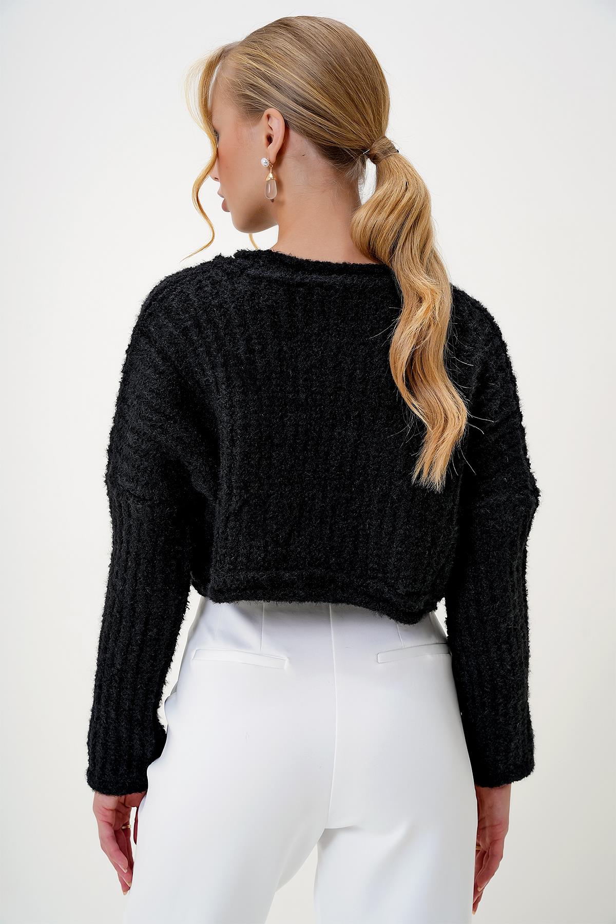 BİSİKLET YAKA TRİKO CROP KALIN  KAZAK - Siyah