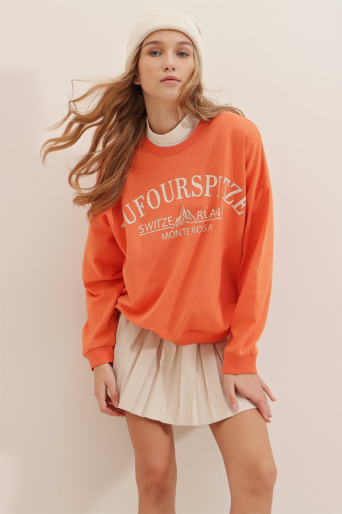 Bisiklet Yaka Yazı Baskılı Oversize Sweatshirt - Turuncu