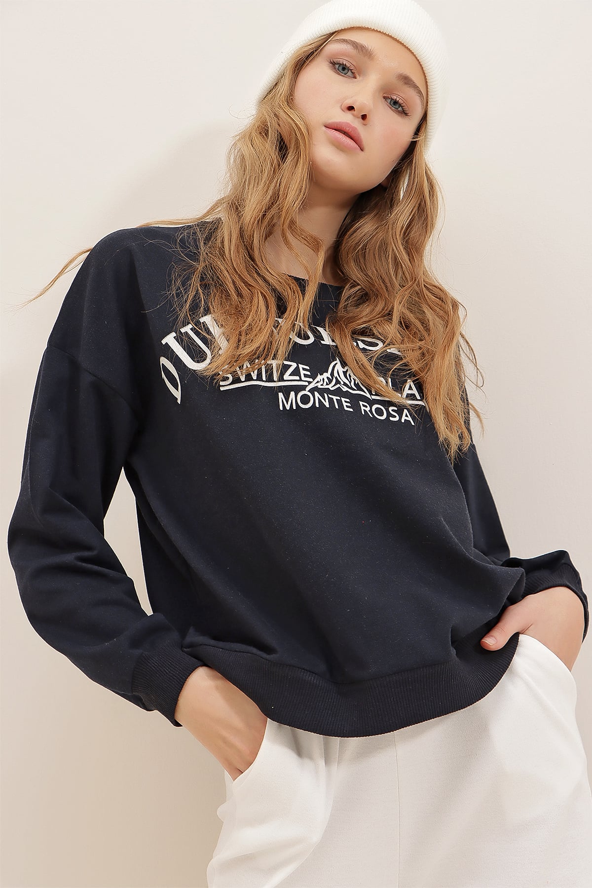 Bisiklet Yaka Yazı Baskılı Oversize Sweatshirt - Lacivert