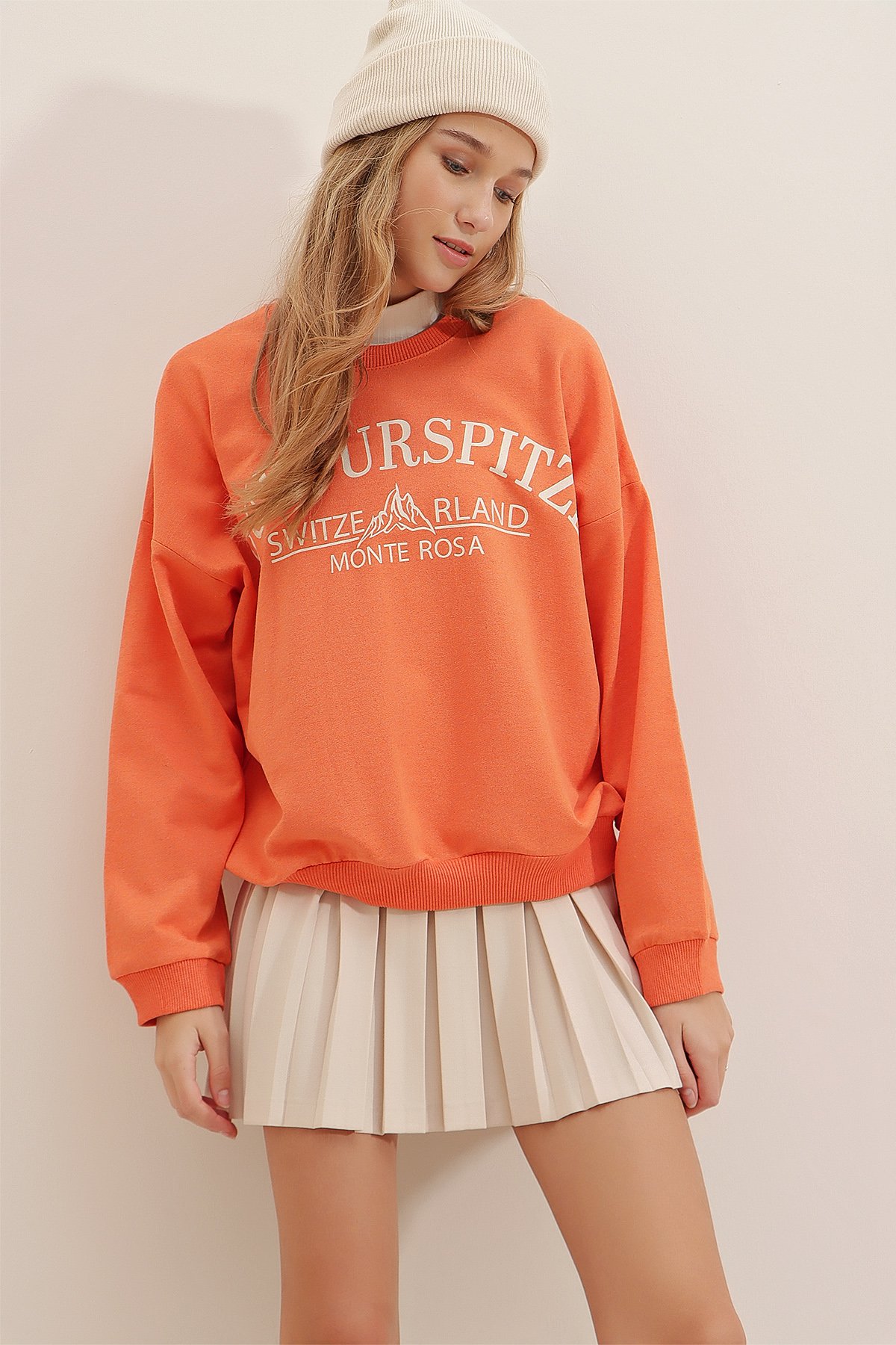 Bisiklet Yaka Yazı Baskılı Oversize Sweatshirt - Turuncu