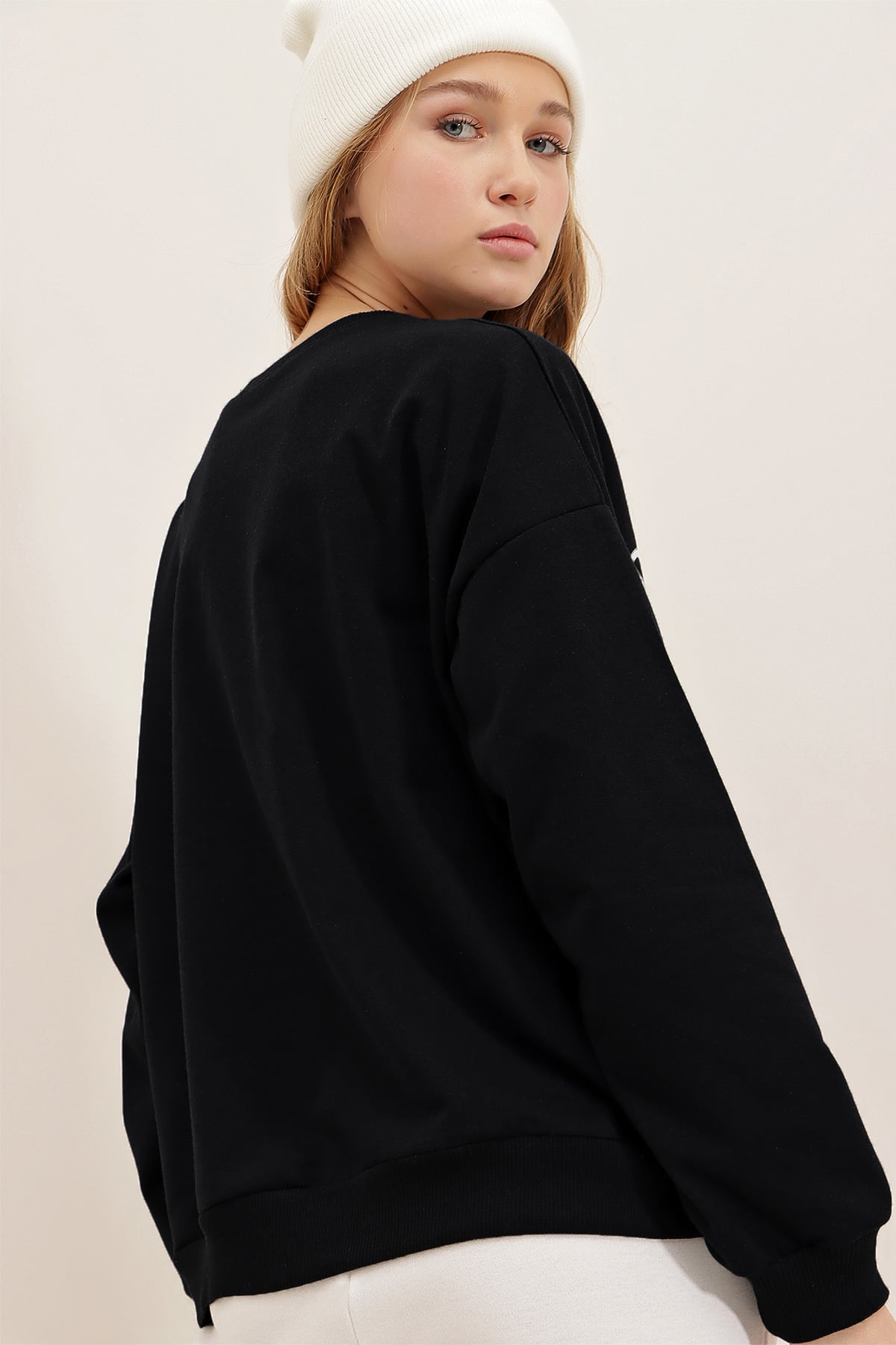 Bisiklet Yaka Yazı Baskılı Oversize Sweatshirt - Siyah