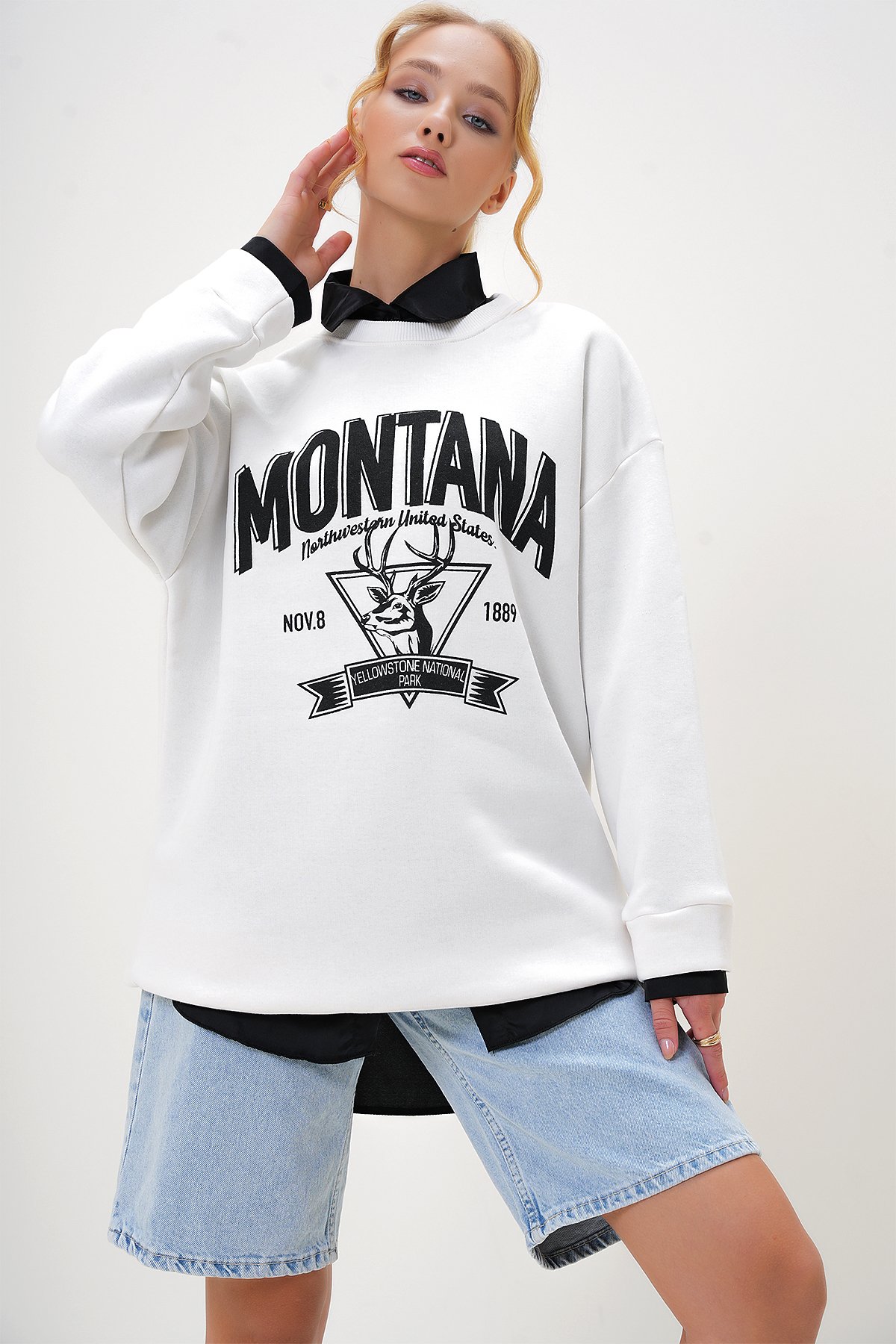 Bisiklet Yaka Yazı Baskılı Üç İplik İçi Polarlı Kolej Sweatshirt - EKRU