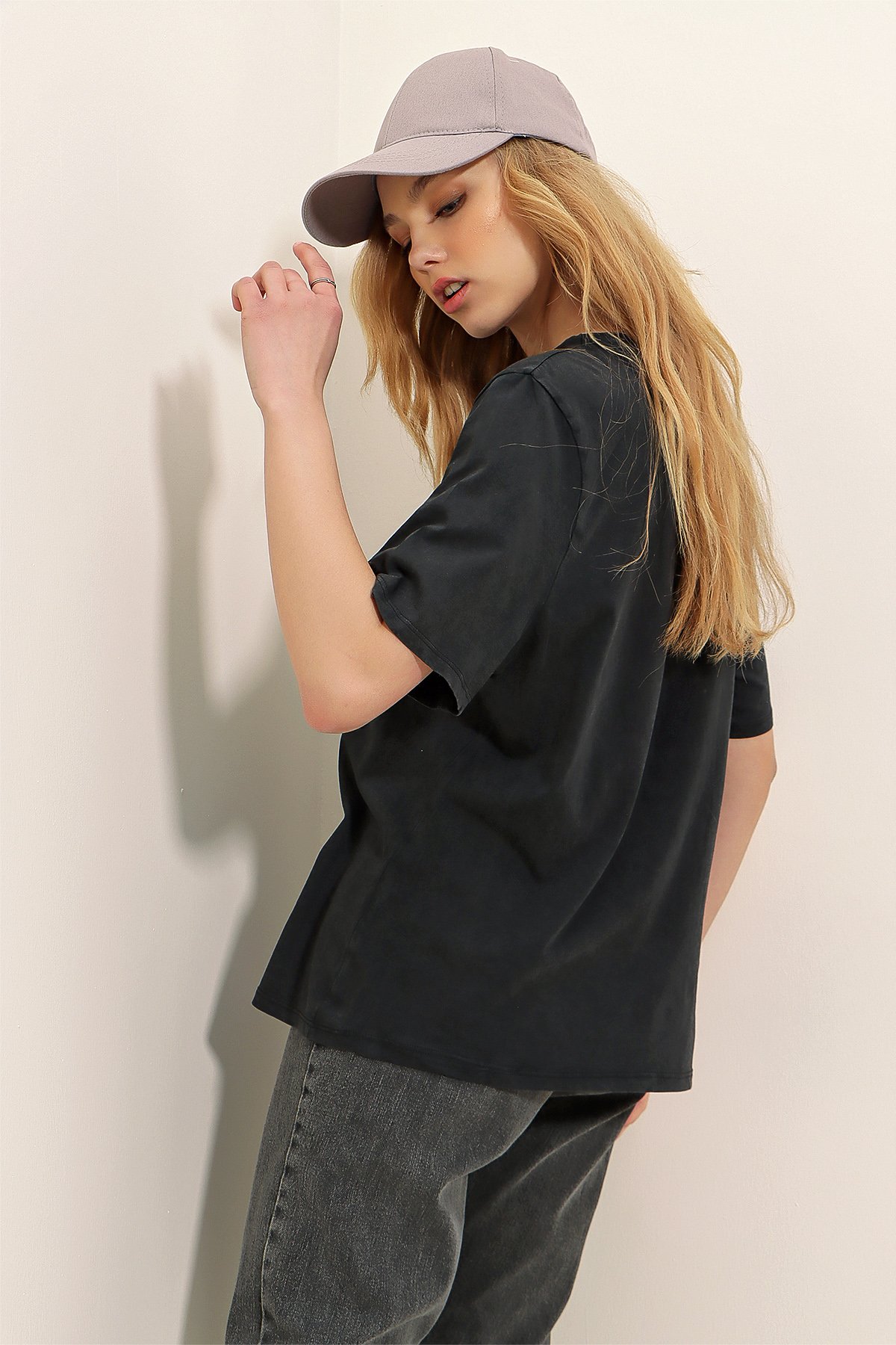 Bisiklet Yaka Yıkamalı Dijital Baskılı %100 Pamuk Oversize T-Shirt - Siyah
