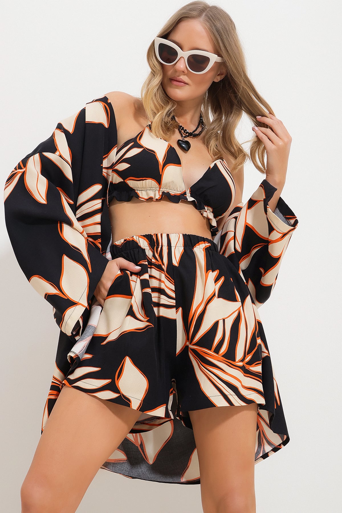 Büstiyer Ve Şortlu 3'Lü Kimono Takım - Siyah-Turuncu