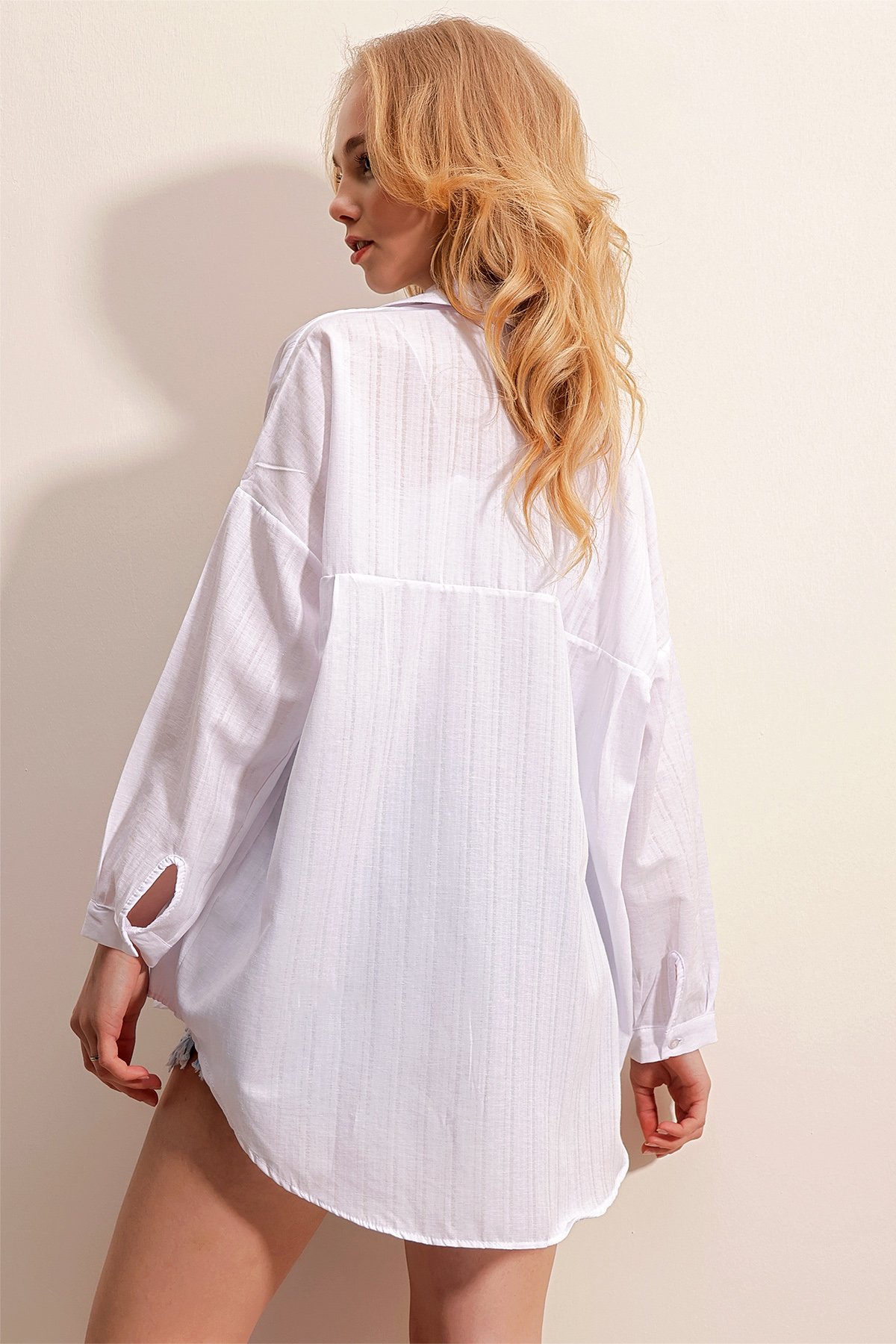 Çift Cepli Armürlü Oversize Gömlek - BEYAZ