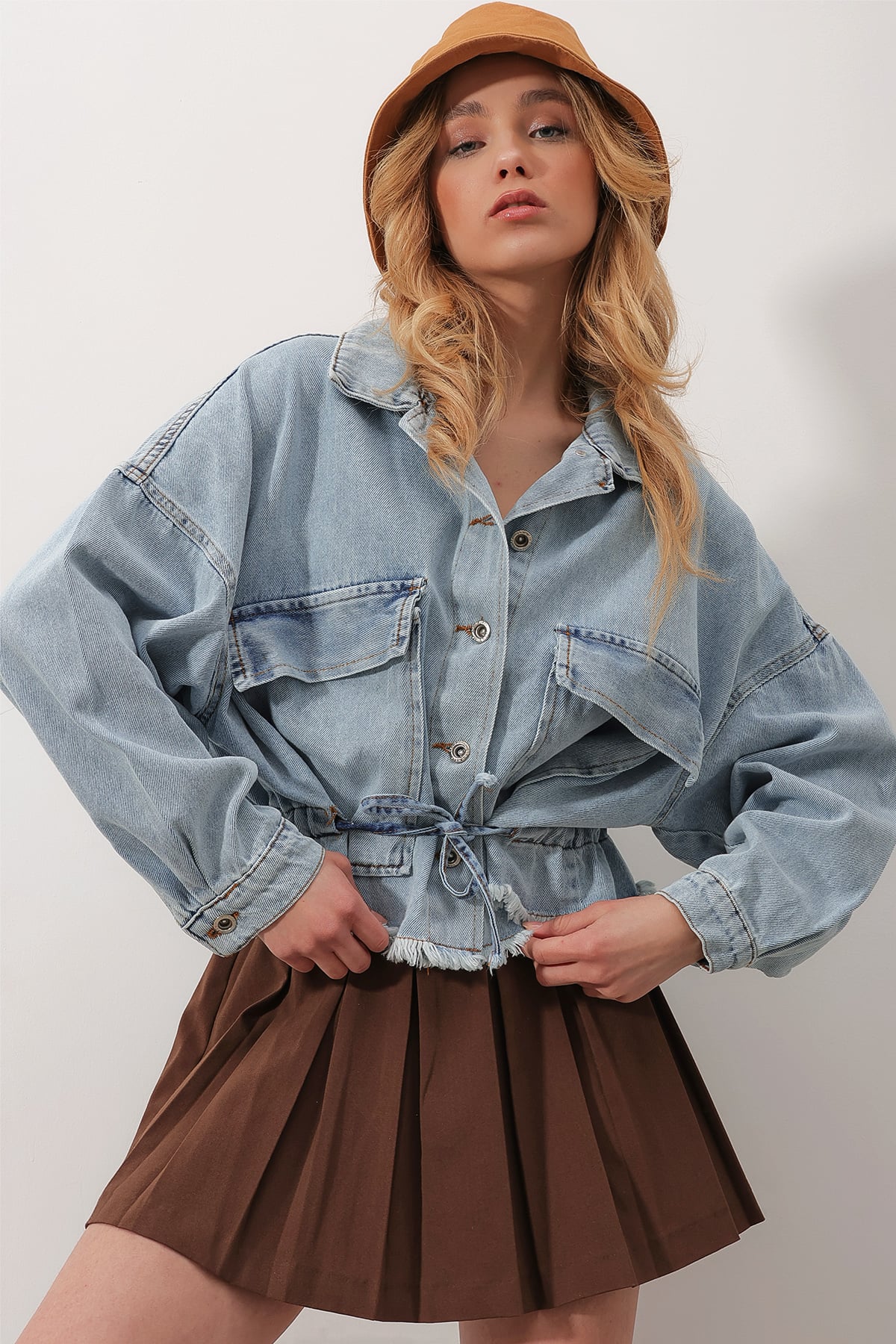 Çift Cepli Beli Büzgülü Düğmeli Oversize Denim Ceket - Mavi