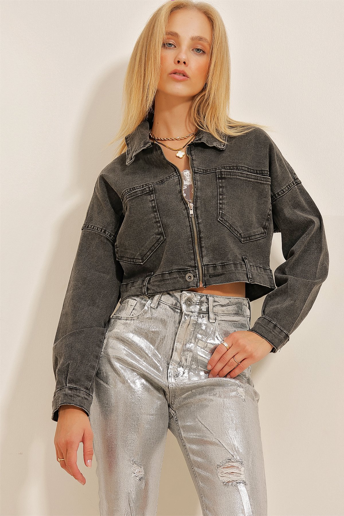 Çift Cepli Fermuarlı Crop Denim Ceket - Antrasit