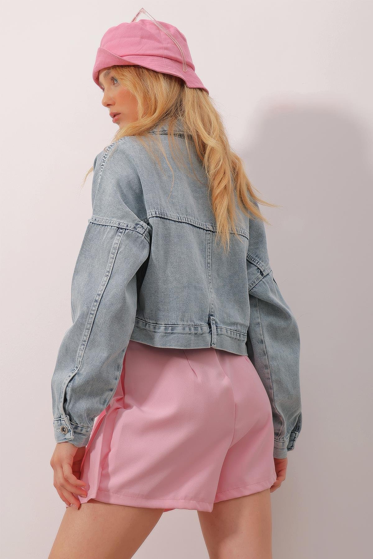 Çift Cepli Fermuarlı Crop Denim Ceket - Mavi