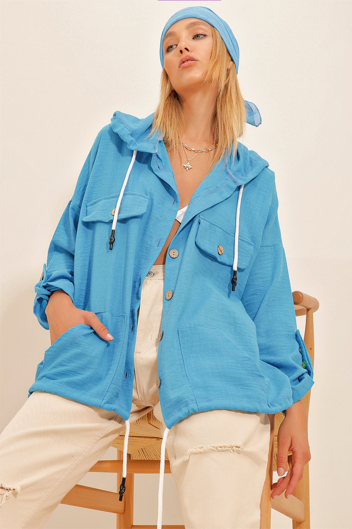 Çift Cepli Kapüşonlu Mevsimlik Ceket - Mavi