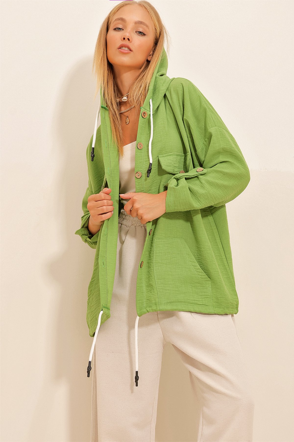 Çift Cepli Kapüşonlu Mevsimlik Ceket - Yeşil